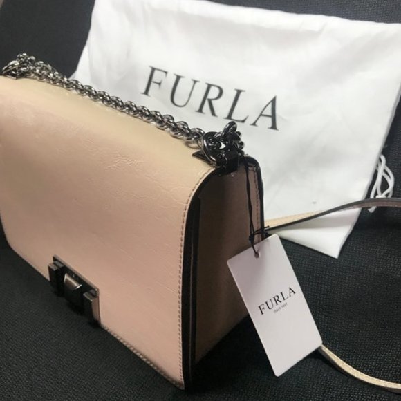 NWT Furla Beige Shoulder Bag made in Italy - Picture 5 of 9